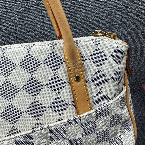 Louis Vuitton Figheri White Monogram Leather Shoulder Bag 988-030524 - Picture 9 of 16